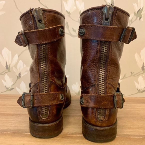 Frye Veronica Back Zip Short Dark Brown Antique Leather Boots - Picture 2 of 6
